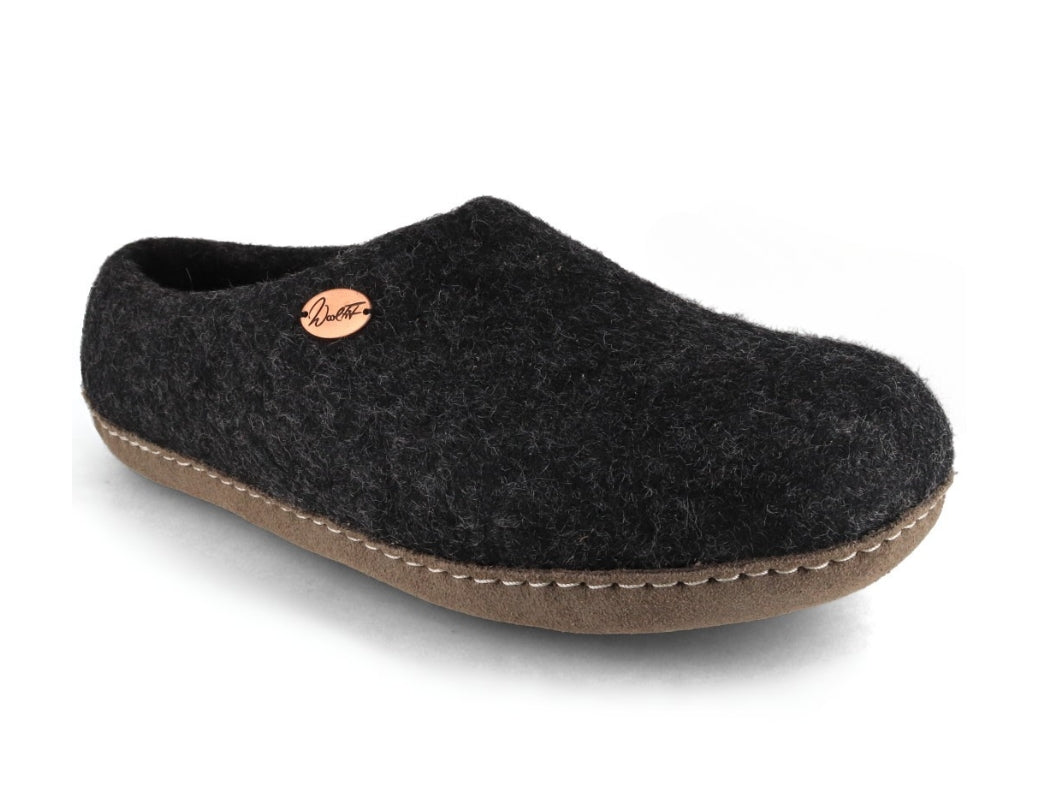 Barefoot Slipper Footprint, graphite