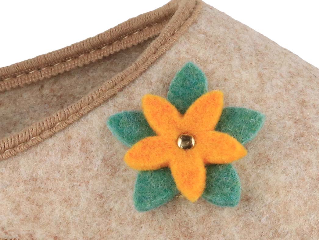 Tuffeln Floral Vegan Felt Slippers, Beige