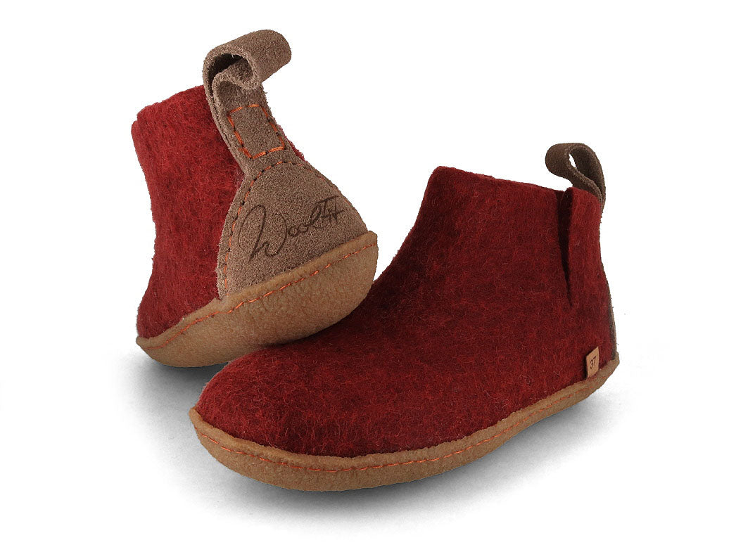 Hut Shoes with Rubber Sole Yeti, dark red
